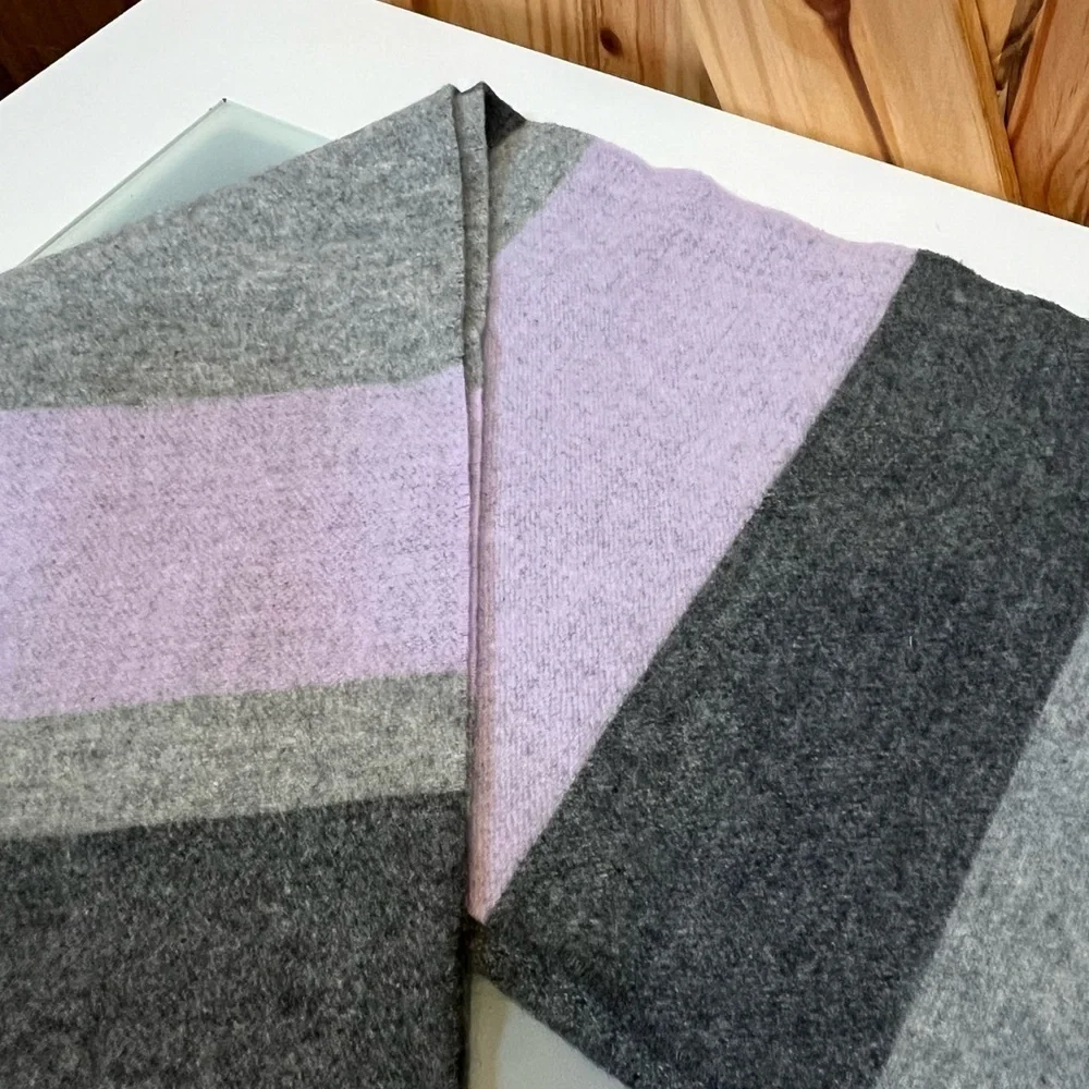 Burberry London Scarf | Gray & Purple | Fringed ends - Picture 6 of 8